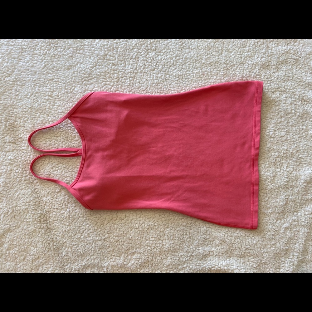 Lululemon tank top.